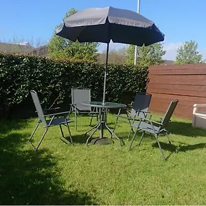 Apartment The Cozy Stay, Sleeps 6 , 2 Large Parking Spaces, Private Garden Walking Distance To Bay And Centre Pets Welcome, Cardiff
